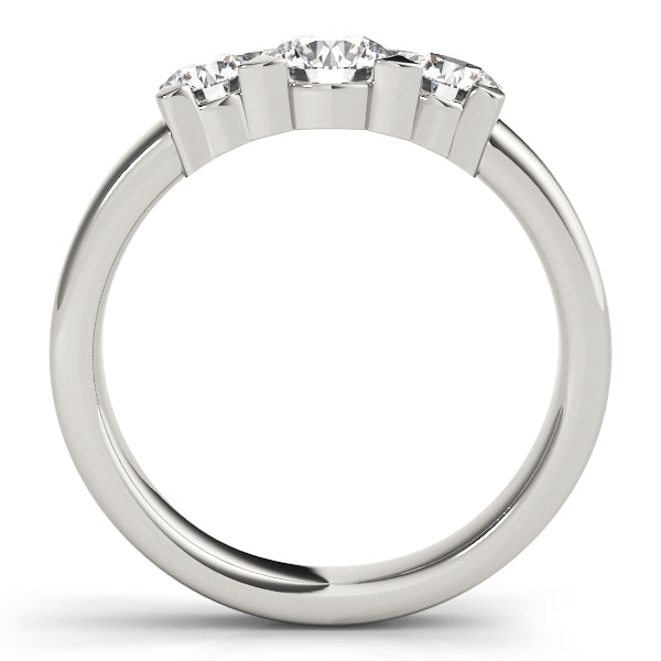 ENGAGEMENT RINGS 3 STONE ROUND - Image 8