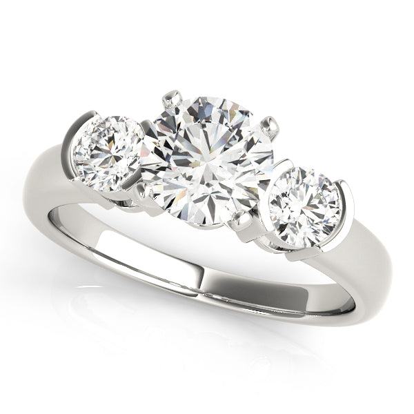 ENGAGEMENT RINGS 3 STONE ROUND - Image 2