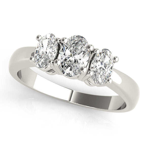 ENGAGEMENT RINGS 3 STONE OVAL - Image 2
