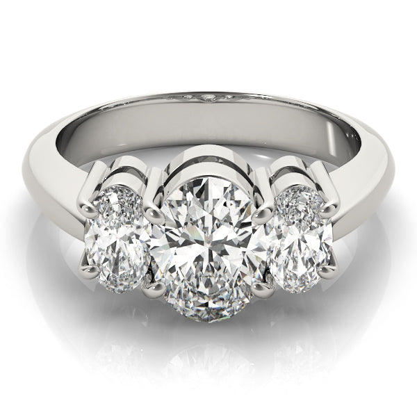 ENGAGEMENT RINGS 3 STONE OVAL - Image 4