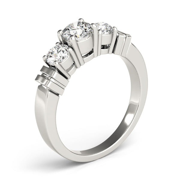 ENGAGEMENT RINGS 3 STONE ROUND - Image 9