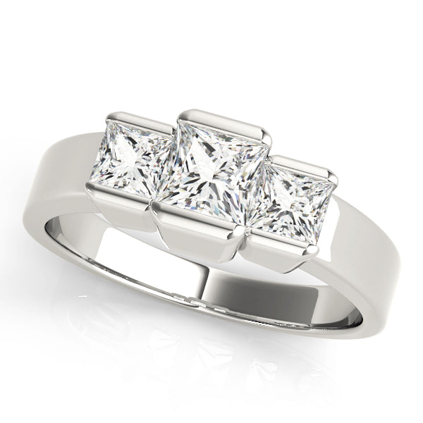 ENGAGEMENT RINGS 3 STONE PRINCESS - Image 2